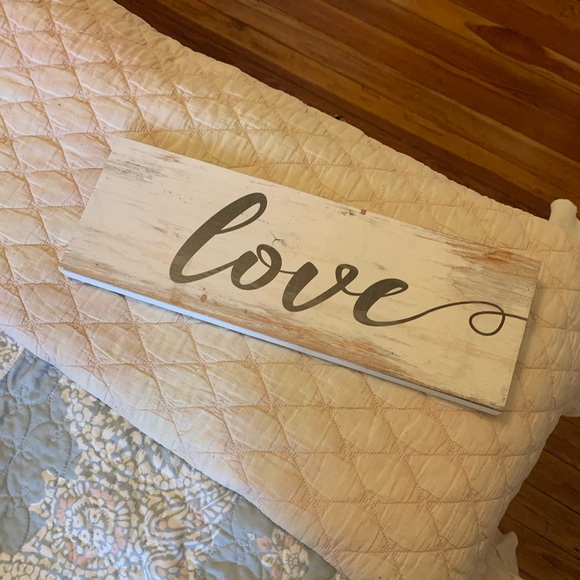 Two decorate wooden signs - Picture 1 of 2